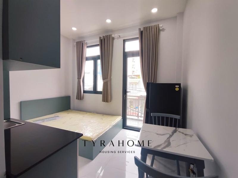 PHÒNG FULLY FURNISHED WITH BALCONY