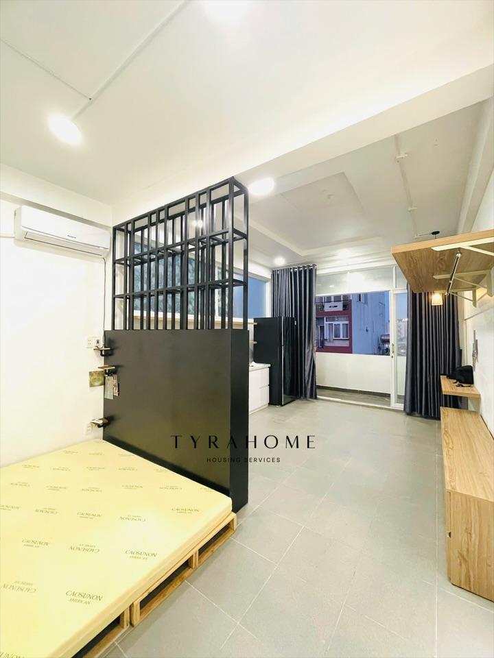 PHÒNG FULLY FURNISHED WITH WINDOW