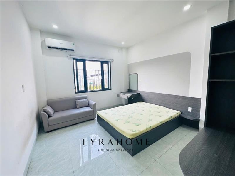 PHÒNG FULLY FURNISHED WITH WINDOW