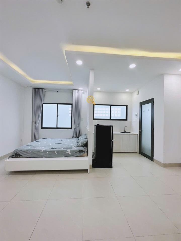 SERVICED APARTMENT FULLY FURNISHED WITH WINDOW