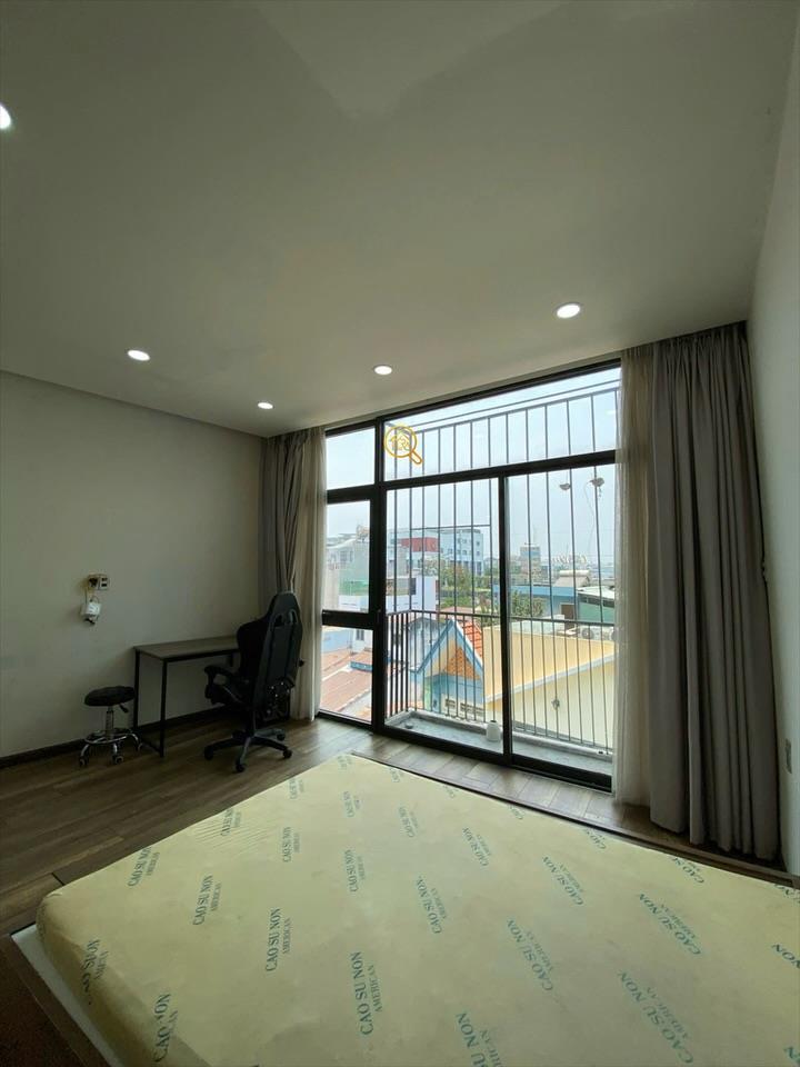 PHÒNG FULLY FURNISHED WITH BALCONY