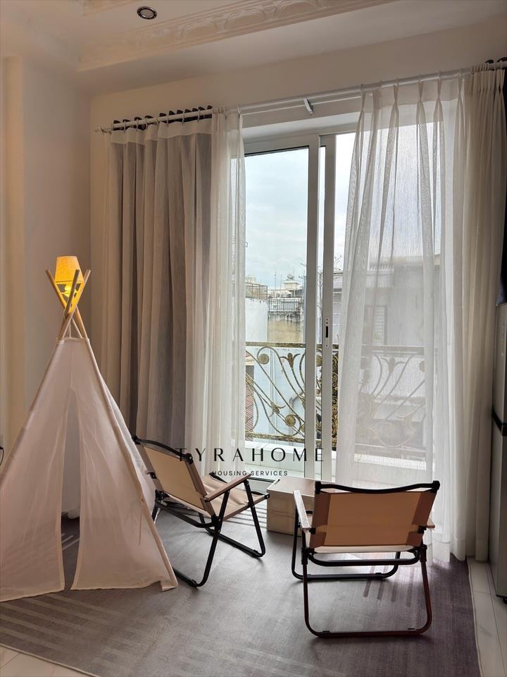 PHÒNG FULLY FURNISHED WITH BALCONY