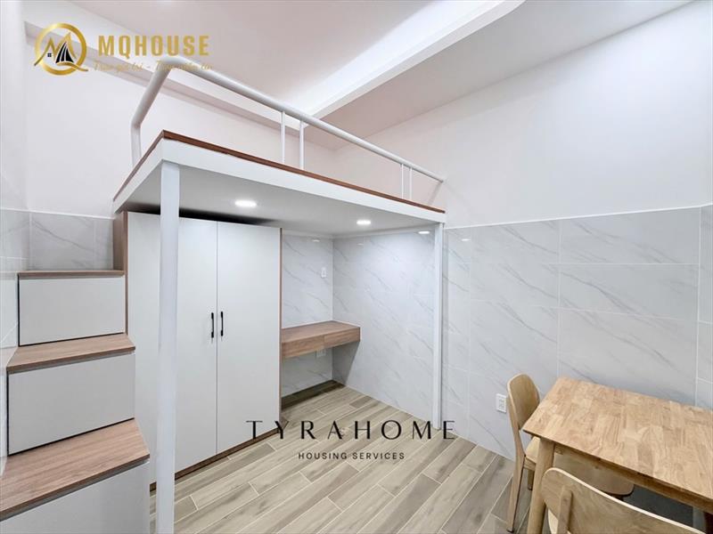 PHÒNG FULLY FURNISHED WITH WINDOW