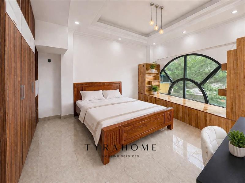 SERVICED APARTMENT FULLY FURNISHED WITH WINDOW