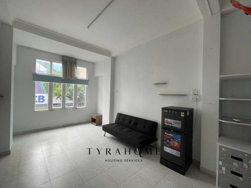 PHÒNG FULL NỘI THẤT CÓ CỬA SỔ