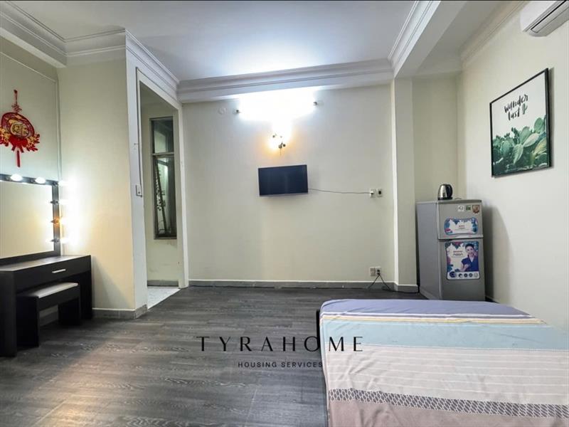 PHÒNG FULLY FURNISHED WITH WINDOW