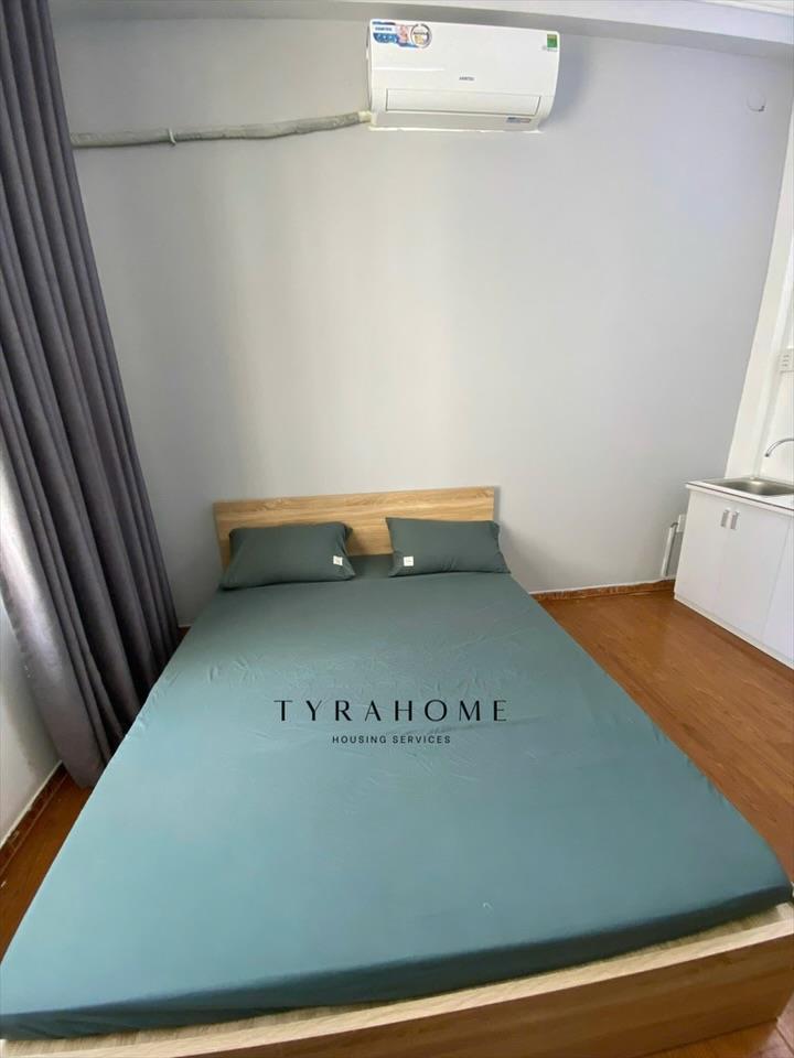 PHÒNG FULLY FURNISHED WITH WINDOW