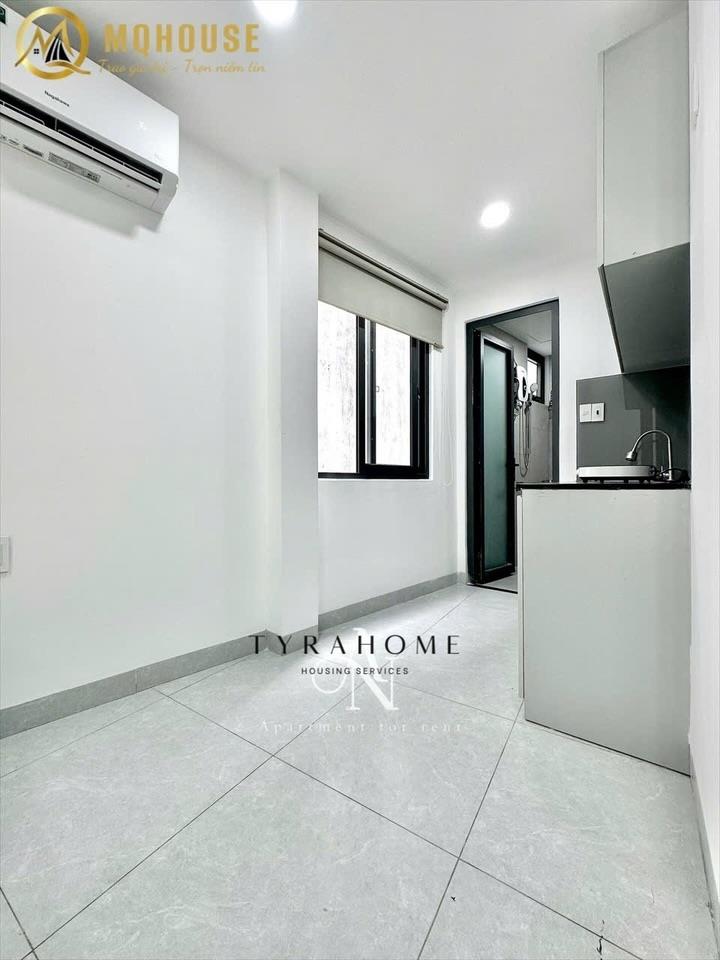 PHÒNG FULLY FURNISHED WITH WINDOW