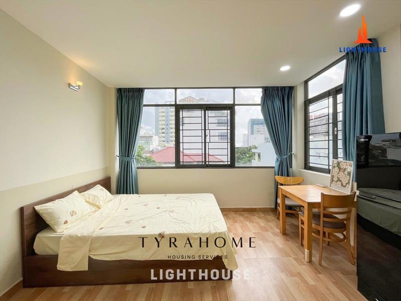 PHÒNG FULLY FURNISHED WITH WINDOW