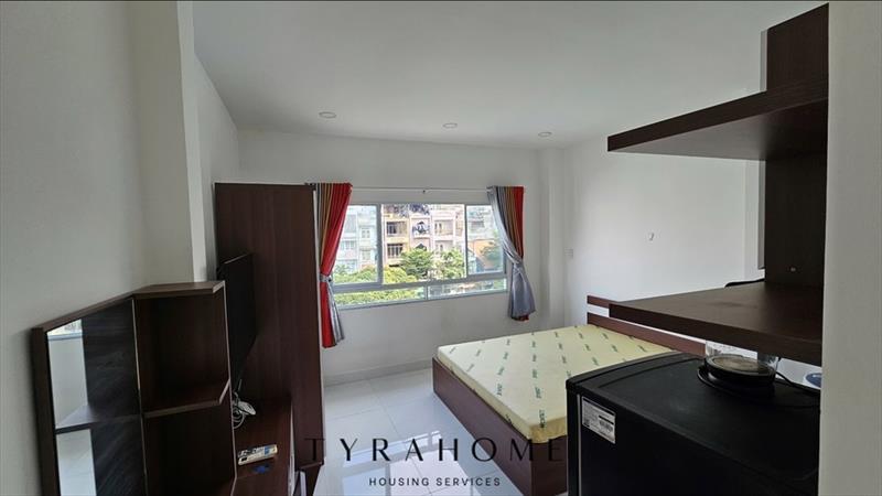 PHÒNG FULL NỘI THẤT MÁY GIẶT RIÊNG CÓ CỬA SỔ