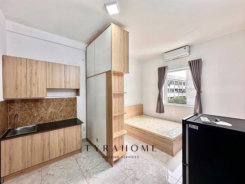 PHÒNG FULLY FURNISHED WITH WINDOW