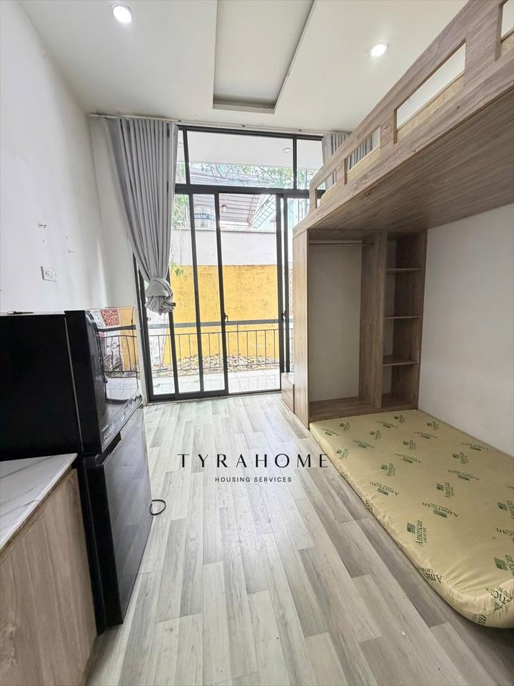 PHÒNG FULL NỘI THẤT CÓ BAN CÔNG