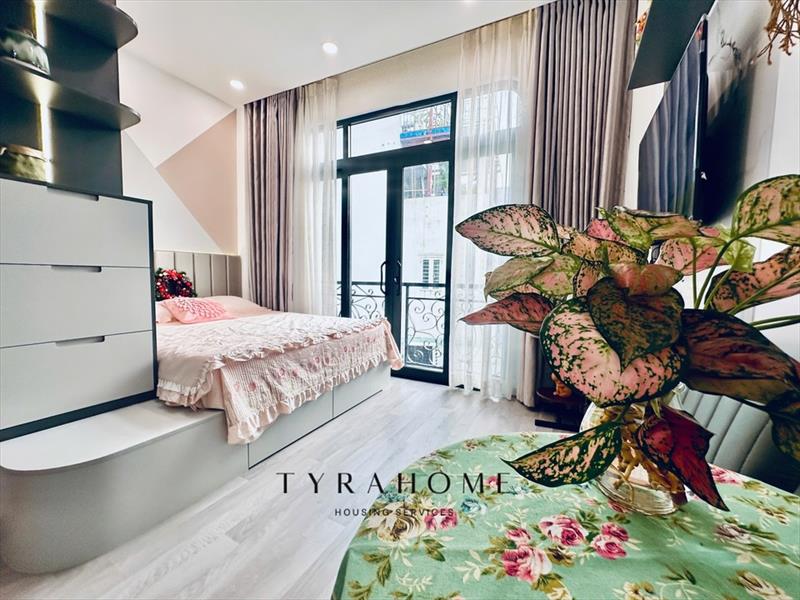SERVICED APARTMENT FULLY FURNISHED WITH BALCONY