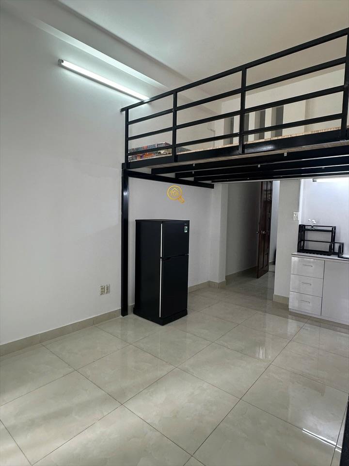 PHÒNG FULL NỘI THẤT CÓ BAN CÔNG