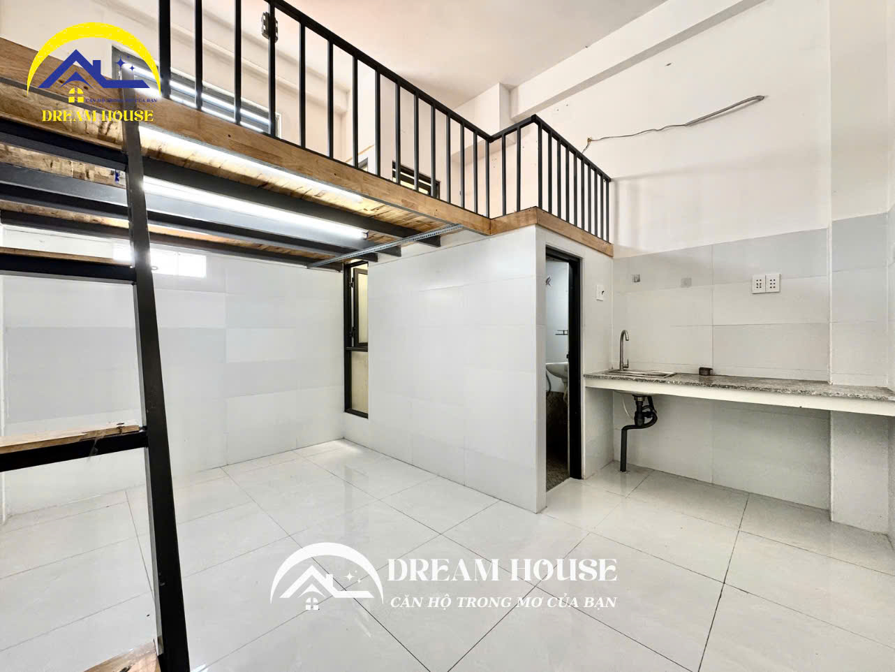 DUPLEX WINDOW TRỜI NEAR HUIT