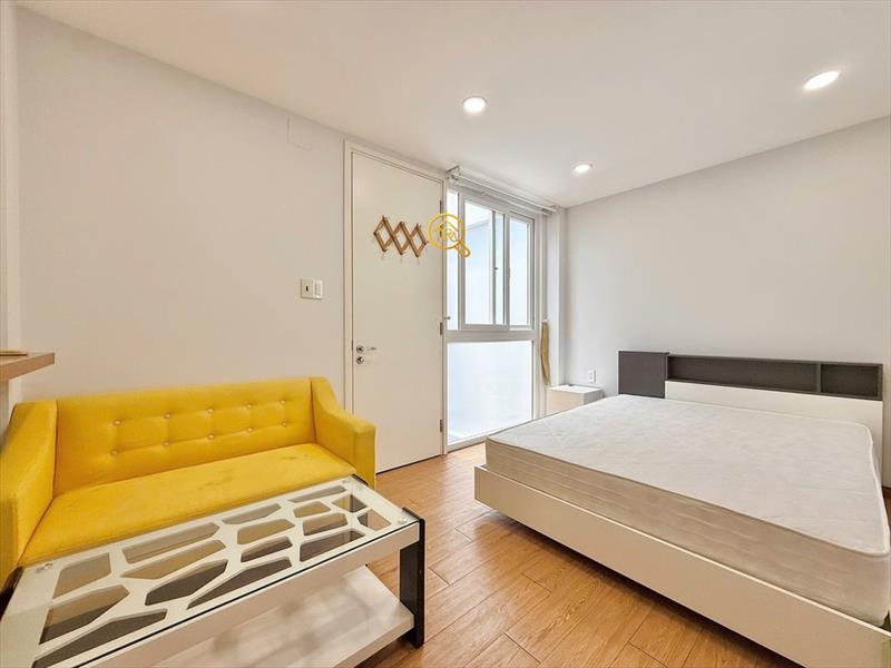 PHÒNG FULLY FURNISHED WITH WINDOW