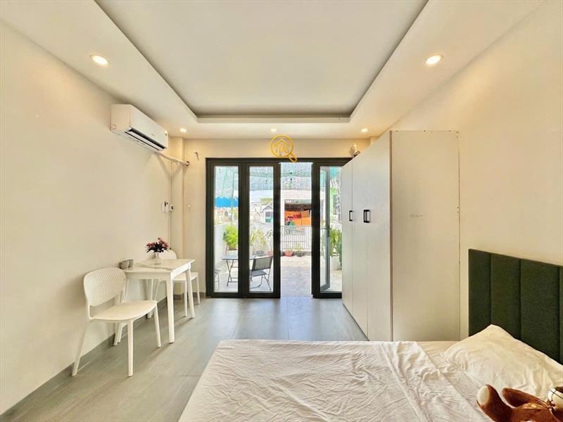 CĂN HỘ DỊCH VỤ FULL NỘI THẤT MÁY GIẶT RIÊNG CÓ BAN CÔNG