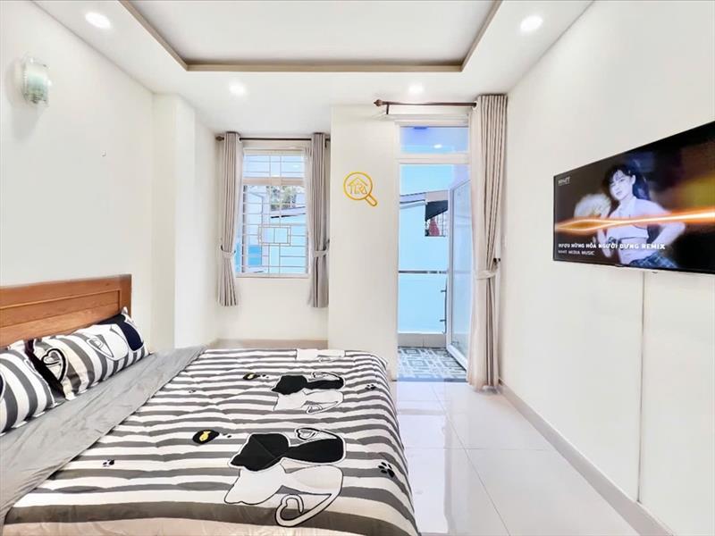 PHÒNG FULL NỘI THẤT CÓ BAN CÔNG