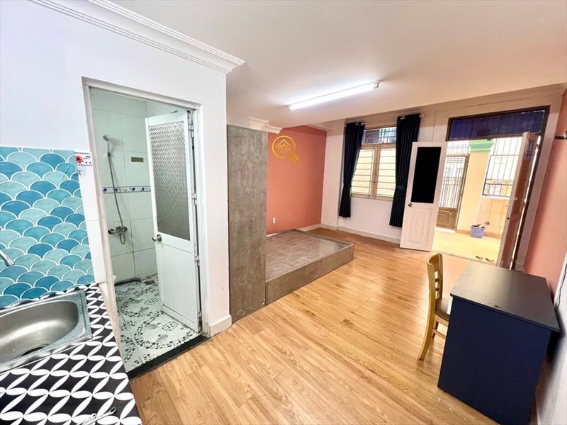 PHÒNG FULLY FURNISHED WITH BALCONY