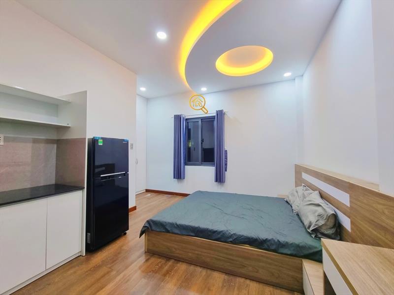 PHÒNG FULLY FURNISHED WITH WINDOW