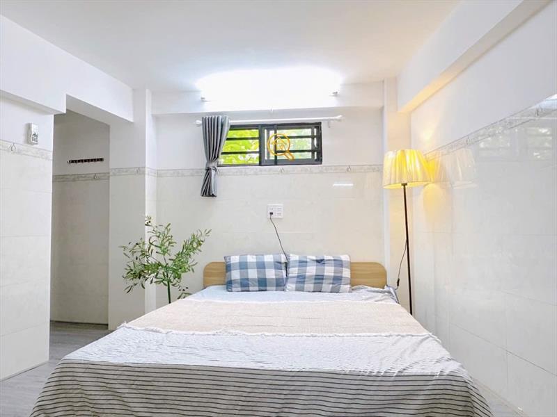 PHÒNG FULLY FURNISHED WITH WINDOW