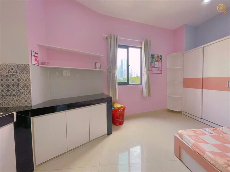 PHÒNG FULLY FURNISHED WITH WINDOW