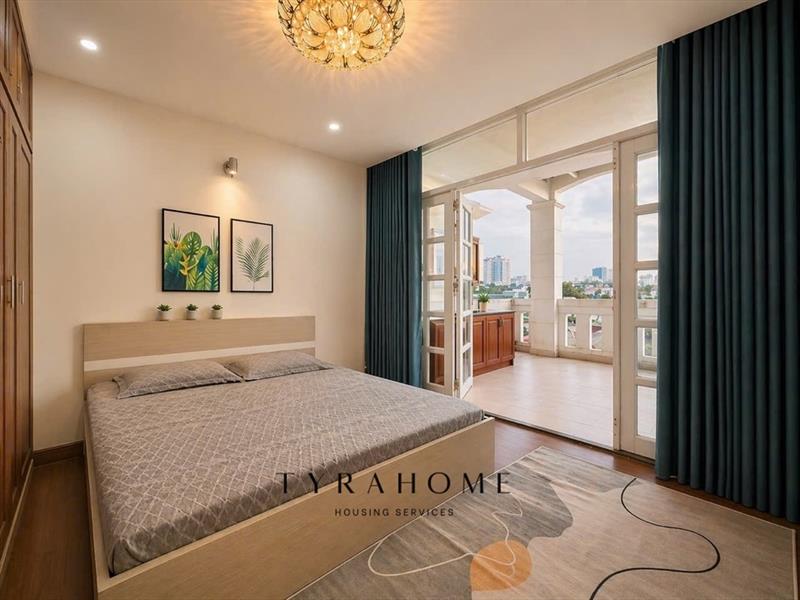 PHÒNG FULLY FURNISHED WITH BALCONY
