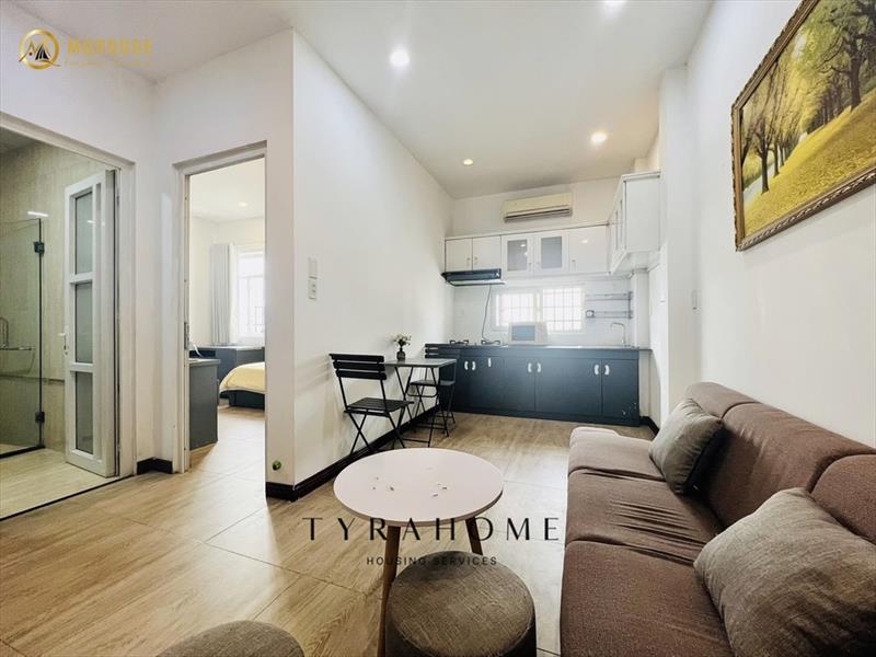 SERVICED APARTMENT FULLY FURNISHED WITH WINDOW
