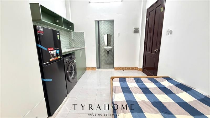 PHÒNG FULLY FURNISHED WITH WINDOW