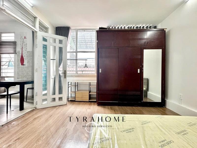 PHÒNG FULLY FURNISHED WITH WINDOW