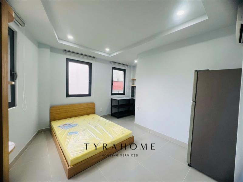 PHÒNG FULLY FURNISHED WITH WINDOW