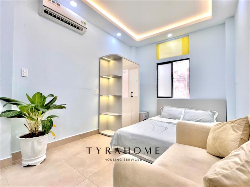 PHÒNG FULLY FURNISHED WITH WINDOW