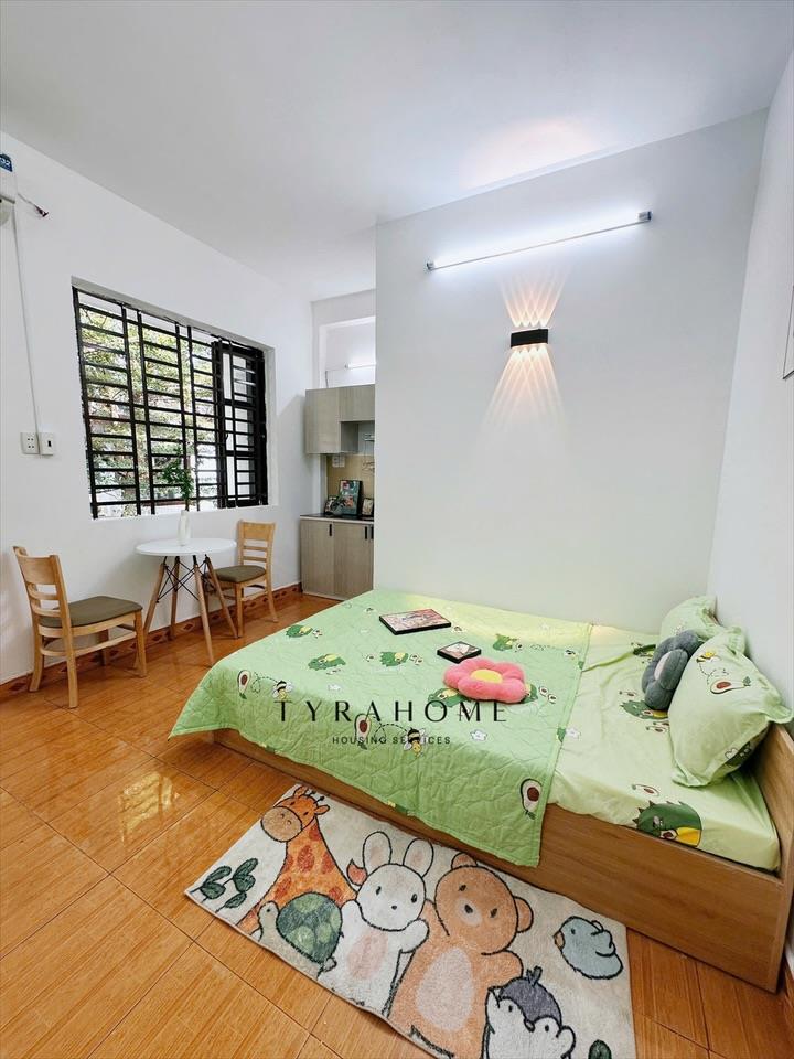 PHÒNG FULLY FURNISHED WITH BALCONY