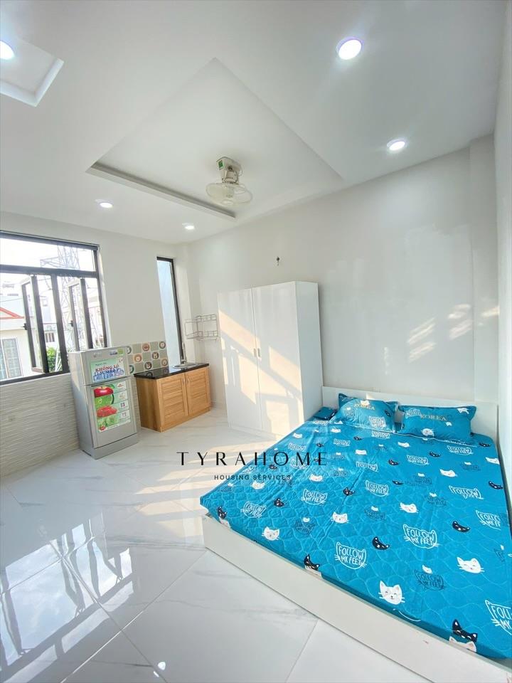 PHÒNG FULLY FURNISHED WITH BALCONY