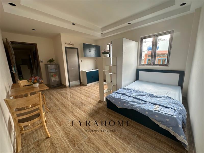 PHÒNG FULLY FURNISHED WITH WINDOW