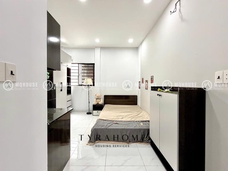 PHÒNG FULLY FURNISHED WITH WINDOW