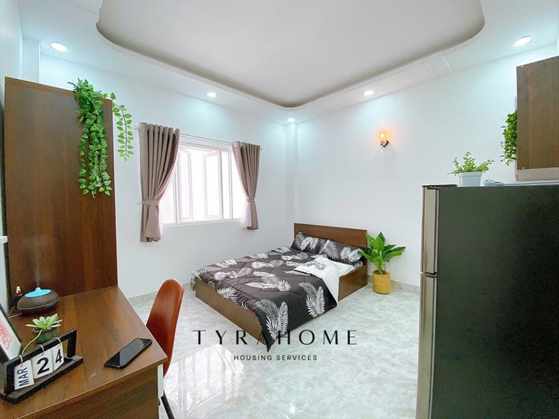 PHÒNG FULLY FURNISHED WITH WINDOW