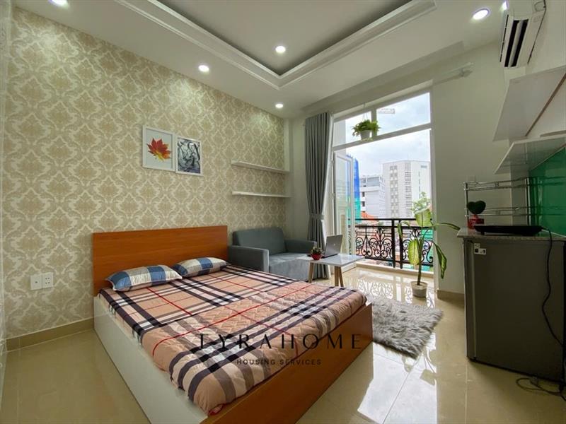 PHÒNG FULLY FURNISHED WITH BALCONY
