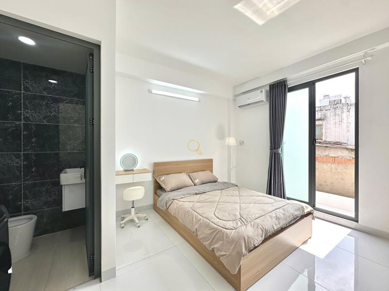 PHÒNG FULLY FURNISHED MÁY GIẶT RIÊNG WITH WINDOW