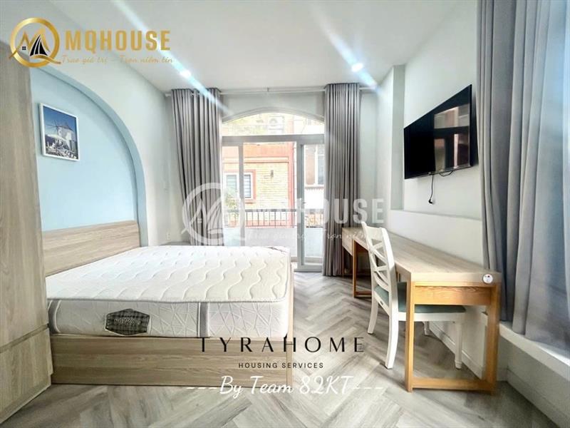 PHÒNG FULLY FURNISHED WITH BALCONY