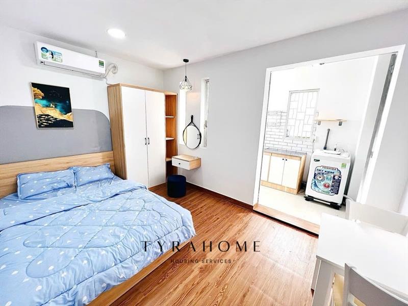 PHÒNG FULLY FURNISHED WITH WINDOW