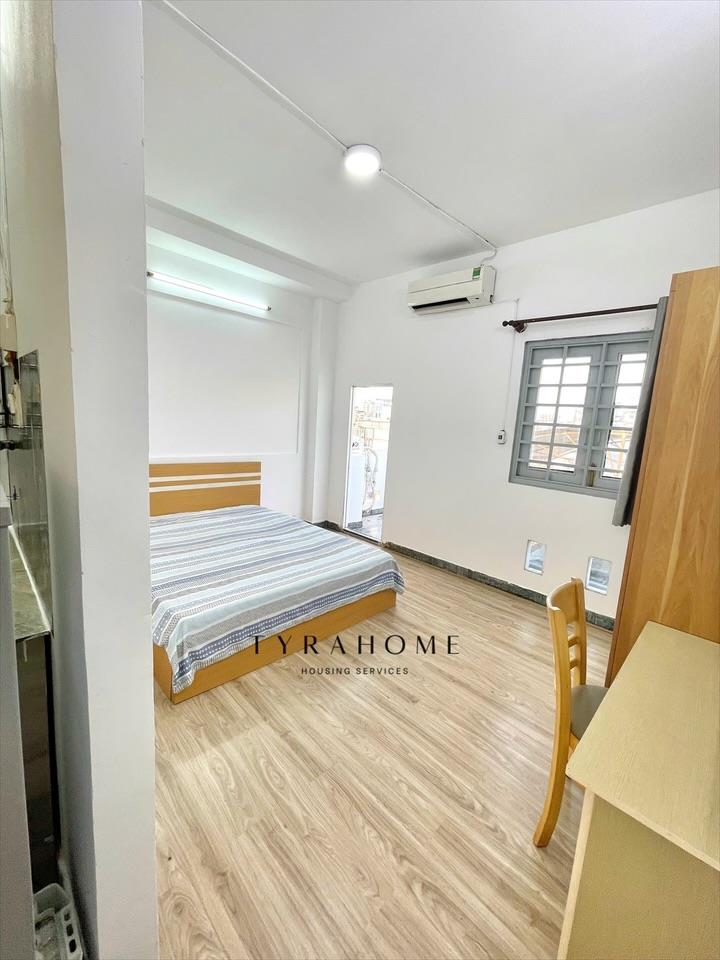 PHÒNG FULL NỘI THẤT CÓ BAN CÔNG