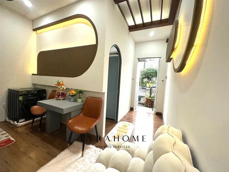 SERVICED APARTMENT FULLY FURNISHED WITH BALCONY