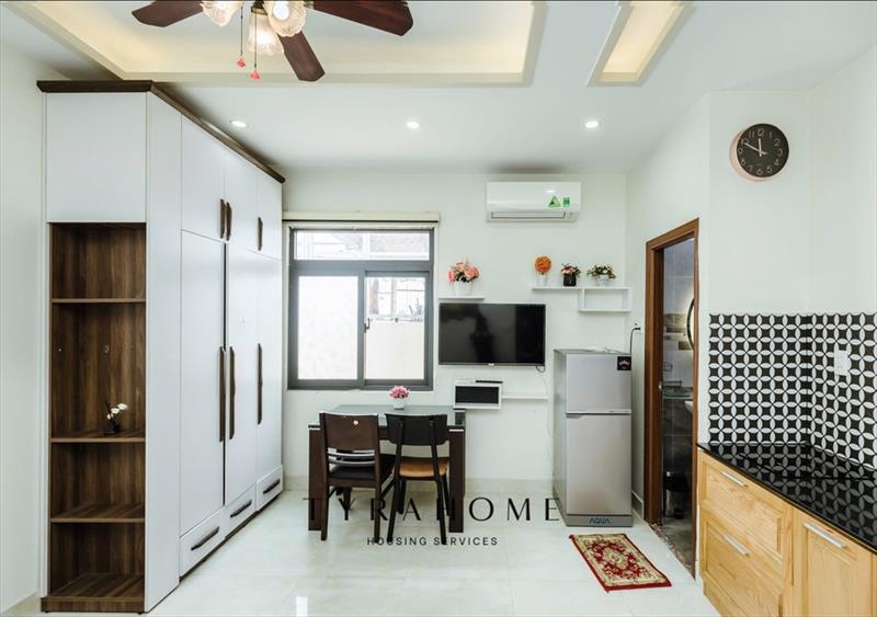 PHÒNG FULLY FURNISHED WITH WINDOW