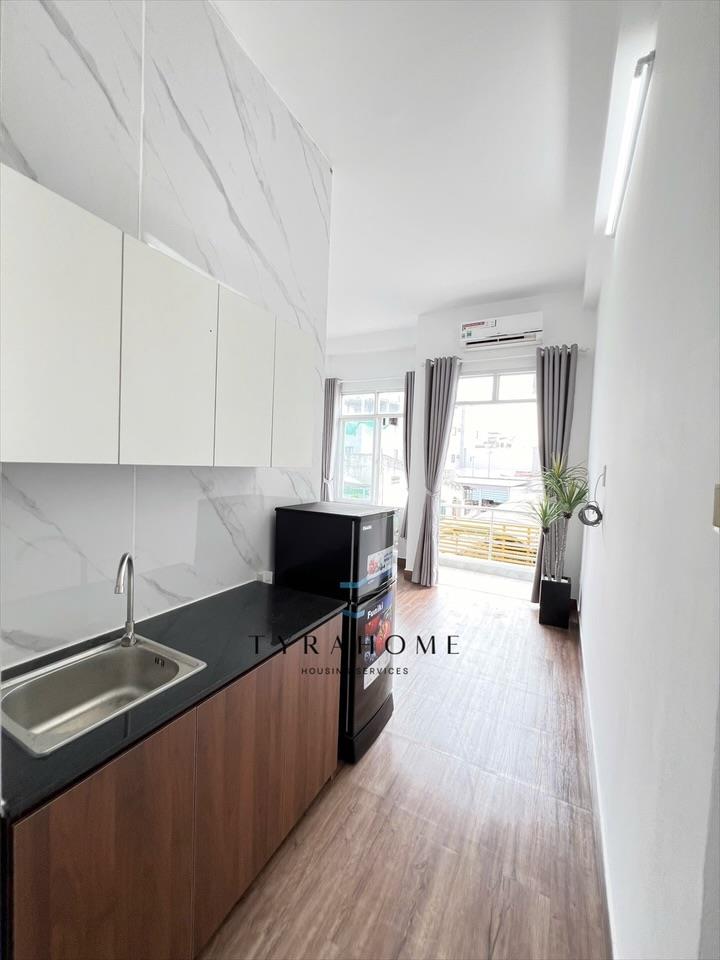 PHÒNG FULLY FURNISHED WITH BALCONY