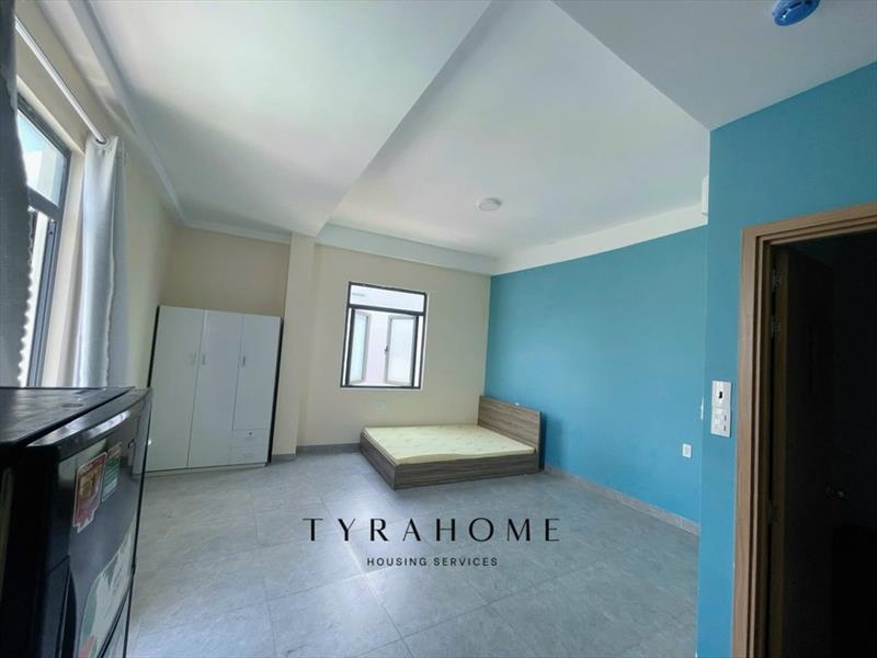 PHÒNG FULLY FURNISHED WITH WINDOW