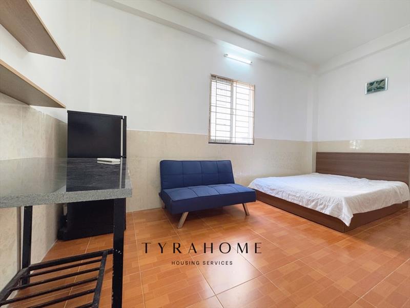PHÒNG FULLY FURNISHED WITH WINDOW