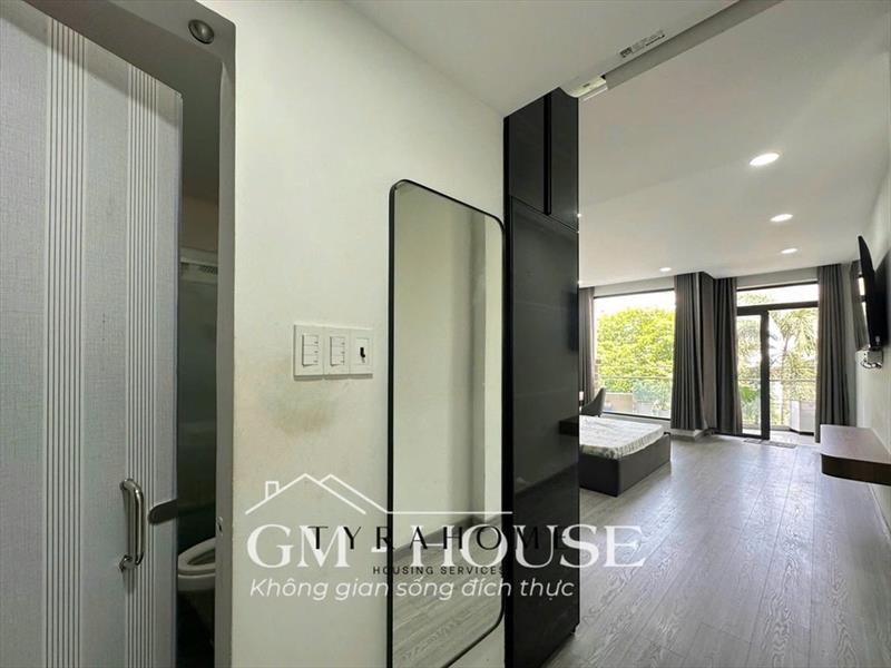SERVICED APARTMENT FULLY FURNISHED WITH BALCONY