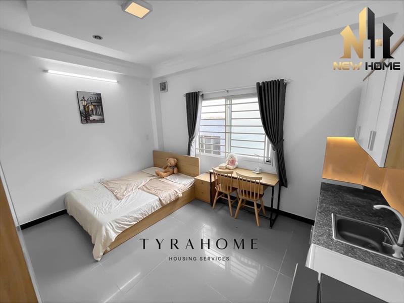 PHÒNG FULLY FURNISHED WITH WINDOW