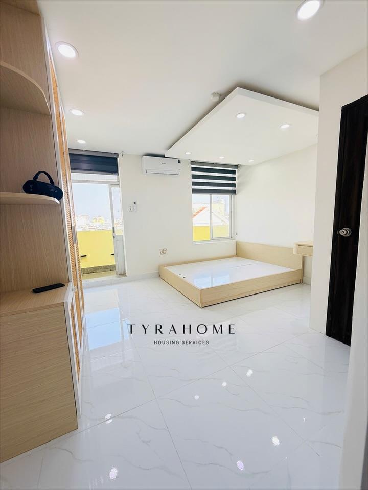 PHÒNG FULLY FURNISHED WITH BALCONY